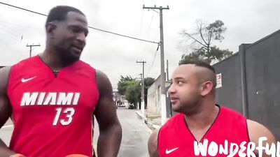 Black Meeting Bulls: Two Rough and Ready Dudes Get Together for Hot Gay Action!