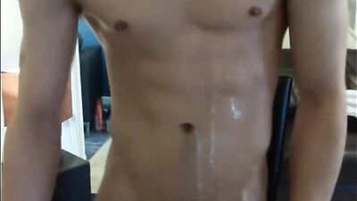 Gay Porn: Cute Muscle Boy Shares Solo Web-Cam Show on Rainy Day!