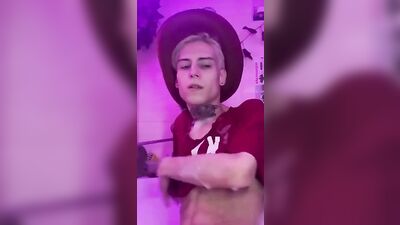 Gay Porn: Blond Boys Body Show Webcam Solo 2571245 Experience the thrill of a solo web-cam show by two blonde boys as they tease and please themselves for your viewing pleasure!