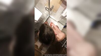 Cum-Shower Jack-Off: Eating Cute Blonde Amateur Cam