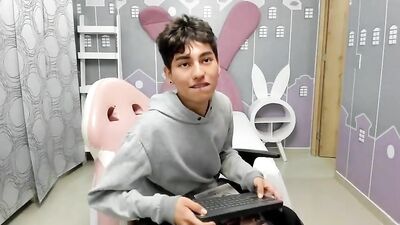 Colombian Twink Bareback Porn: Handsome Boy Cam Show Oral Fun Solo Action Play Big Cocks!