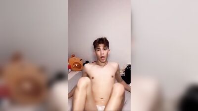 [HBW] Look@My Ass Solo! Web-Cam Ass Play - The hottest solo web-cam show youll ever see!