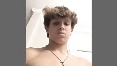 Fit boy wanks in shower with cock-hungry boys - Gay Porn