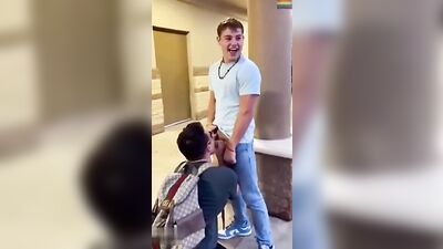 The Str8 Smile: A Web-Cam Twinks Oral Adventure!