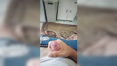 TEEN BLOND CUTECUM SHOTS ON TOILET RECORD