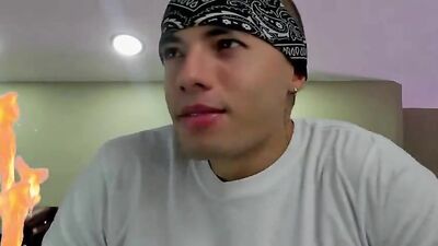 Gay Cam Porn: Bareback Muscle Men Action!