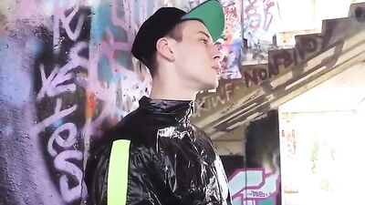 Outdoor Pleasures: Bareback Oral & Handjobs!!