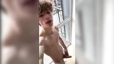 Curly Muscle Cumming Solo - The Ultimate Amateur Experience!