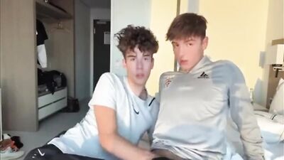 TWINK FUN IN THE HOTEL ROOM - GERMAN TOLLS AND BIG COCKS