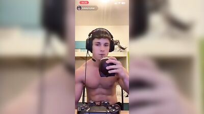 Cumming Cute Tommy Twink Amateur Porn - Jacking Instantly!