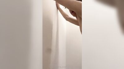 Gay Amateur Buddies Porn: Liam Short Nude Ass Play