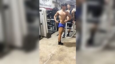 Robert Cano Bodybuilder Flexing at Gym - Amateur Muscle Boys Can No Se No Nudity!