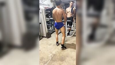 Robert Cano Bodybuilder Flexing at Gym - Amateur Muscle Boys Can No Se No Nudity!