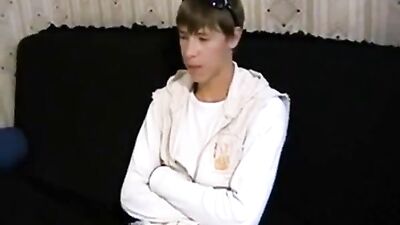 Young Twink Cock Worship: Hardcore Amateur Handjob Action!