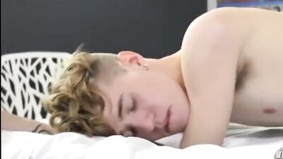 Kiss & Fuck: Action Bareback Oral Cum Shots!