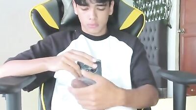 Andrius Cute Twink Fun - Young Amateur Porn Web-Cam Latino