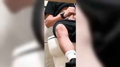 Spy Hot Twink Jerking in the Bathroom: A Voyeurs Delight!