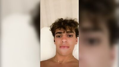 Colombian Cumslut James Amateur Web-Cam Show!