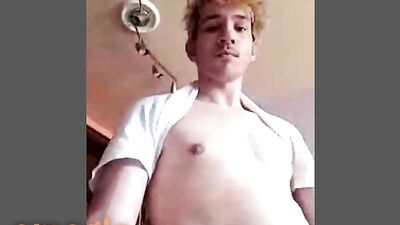 Latino Boys Porn: Jerking Off a Huge Cock!