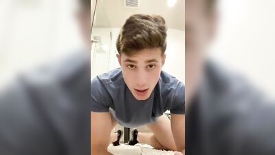 Tight Hole Twinks: Ultimate Gay Porn Experience!