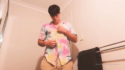 Gay Porn Video: Very Hot Hunks & Cum Shots!