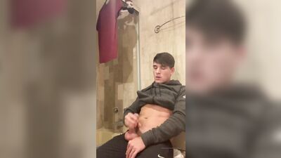 Gay Porn Twink: Quick Cum Solo Cam College Boy!