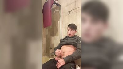 Gay Porn Twink: Quick Cum Solo Cam College Boy!