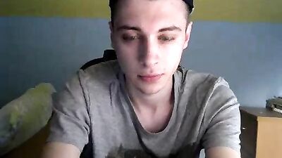 Dado2020 Strips Off on Chaturbate - Amateur Gay Boy Cum Videos