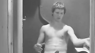 Cumming Amateur Teen Gay Porn! Human Geyser Shoots Air!