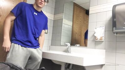 Gay Bathroom Boys Cum Play