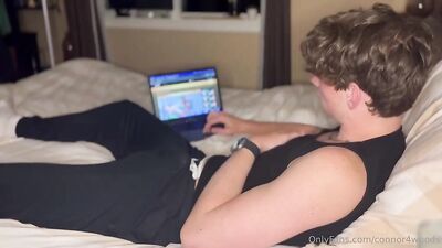 Young twink pleasures himself with boys in hot gay porn!