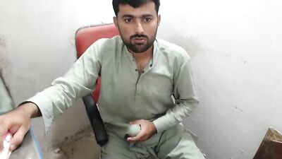 Dubai Guys Phone Shop Cum Shoot!