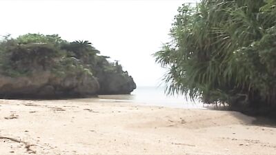 Spiaggia solitaria - Pompino, scopata, sborrata violenta! Gay Porn: The Ultimate Threesome Experience!