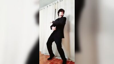 Brazilian Web-Cam Fun: Gustavo Souzas Latino Solo Performance