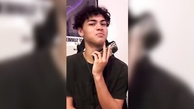 Lightskin showing off body and sextape compilation