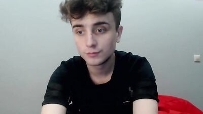 Angelo on webcam Chaturbate: Unleashed Amateur Solo Fun!