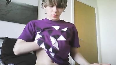 Young Bedfellow: Cumming Solo Twink Style!