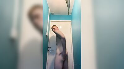 Gay Porn Fantasy: Hot OF Wanking Clip