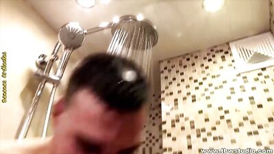 Boyz shower fuck: Teens bareback action!