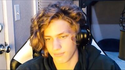 Young Cutie Cums on Cam: Blond Boys Solo Web-Cam Handjob Shots!