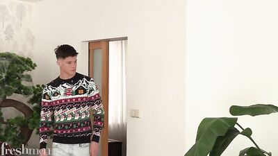 Ethans Gay Porn Adventure: Cum Shots, Handjobs, and Twink Delights!