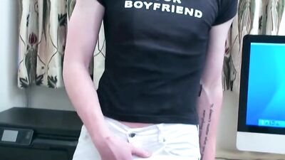 British Fiery Twink Porn: Hot and Steamy Action in the Bedroom!