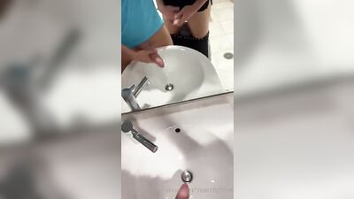 Gangbang in the Mens Room: Raw and Bareback Twinks Cumshot Showdown!