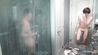 Twink Threesome Shower Flip-Flop Fuck Show Cam - Explosive Sex Action!
