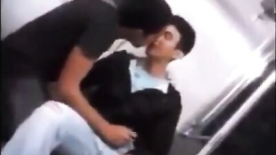 LATINOS JERKS OFF IN THE METRO