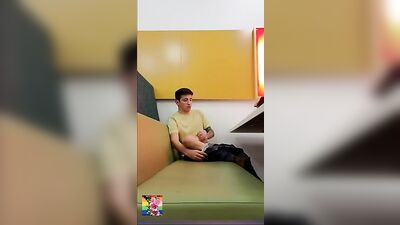 Gangbang Web-Cam Cum Shots!