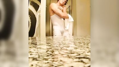 Jacked Wrestling Cutie: Solo Handjob for Straight Blonde Boys!