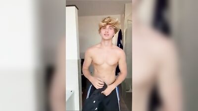 Surfing Bliss: Aussie Twink Cums on Camera!