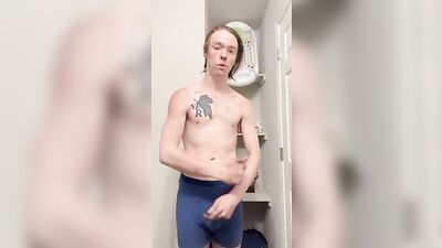 Gay Solo Strip Boys: Big Cocks and Punheta Masturbation!