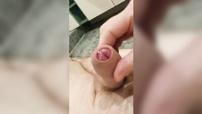 Teen Absorbs Sperm Shots: Uncut Amateur Handjob Twink Fun!